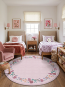 Alfombra infantil rosa Stroll in the Meadow con borde